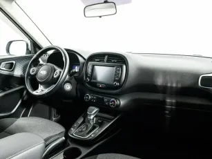 Kia  9