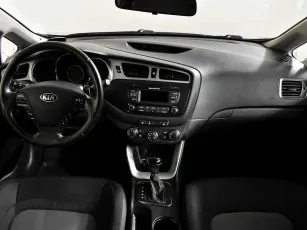Kia  10