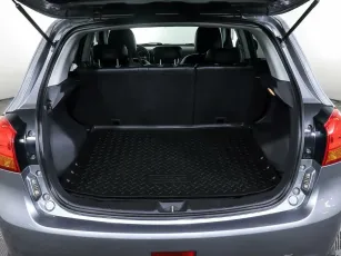 Mitsubishi  16
