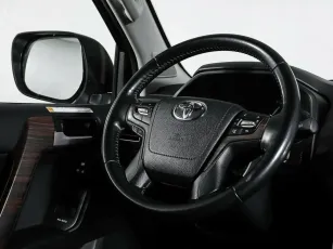 Toyota  12