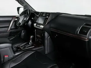 Toyota  9