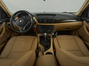BMW  8