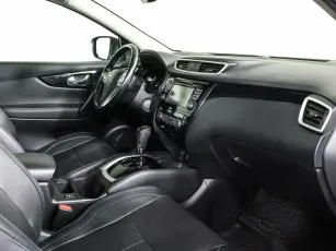 Nissan  8