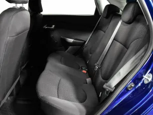 Kia  11