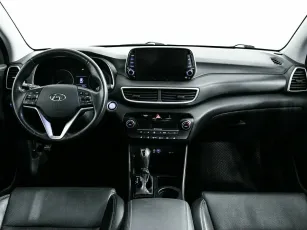 Hyundai  7