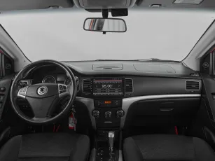 SsangYong  8