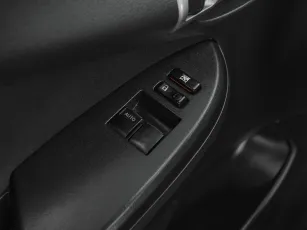 Toyota  12
