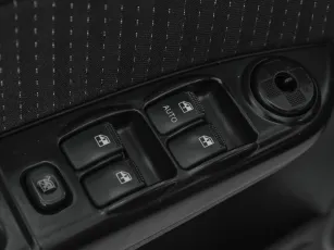 Hyundai  10