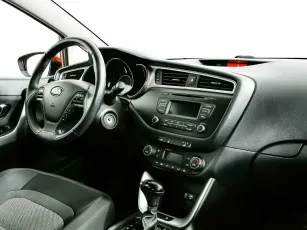 Kia  10