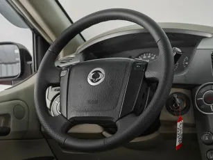 SsangYong  10