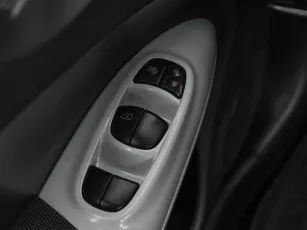 Nissan  12