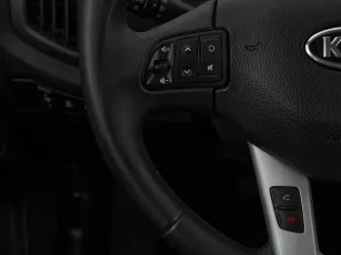 Kia  11