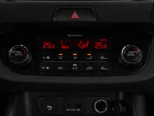 Kia  19