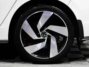 Volkswagen  6