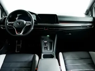 Volkswagen  8
