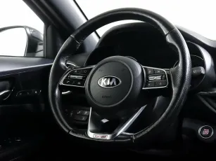 Kia  12