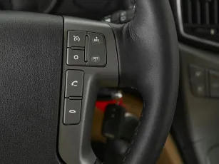 Hyundai  12