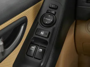 Hyundai  13