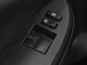 Toyota  12