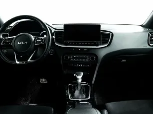 Kia  9