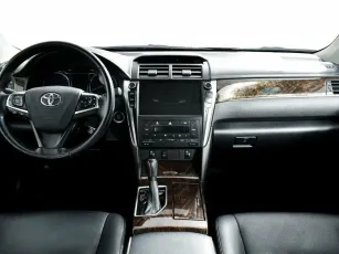 Toyota  11