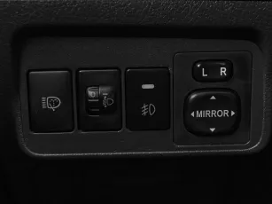 Toyota  12