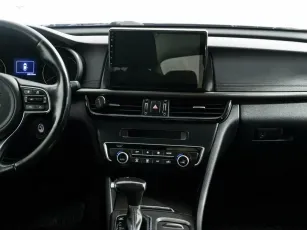 Kia  8