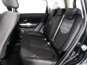Kia  10