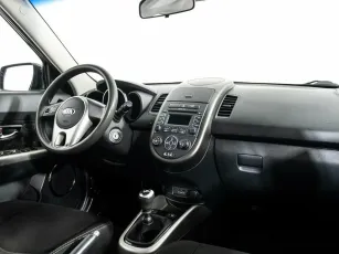 Kia  6