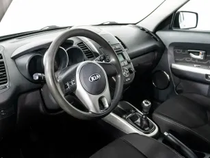 Kia  7