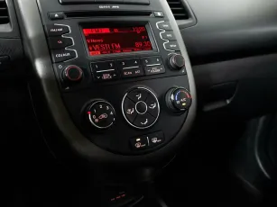 Kia  9