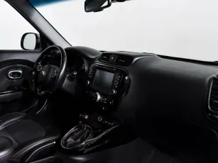 Kia  10