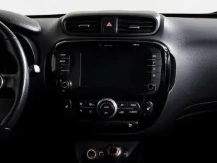 Kia  14