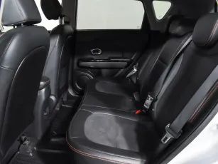 Kia  17
