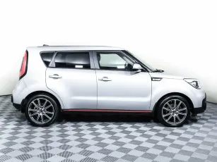 Kia  4