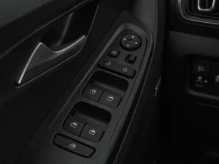 Hyundai  13