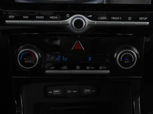 Hyundai  16