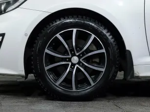 Kia  8