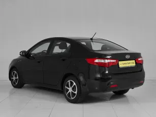 Kia  4