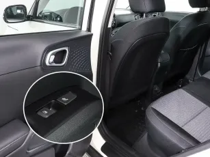 Kia  16