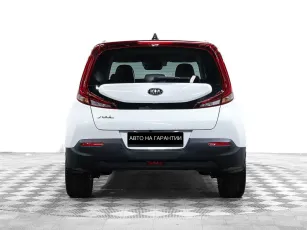Kia  6