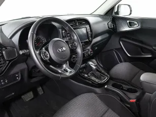 Kia  9