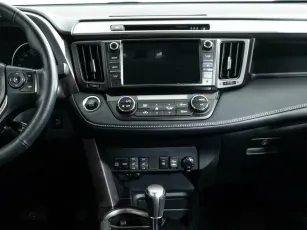 Toyota  9