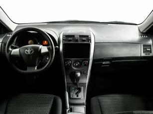 Toyota  8