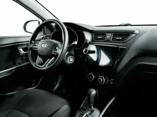 Kia  8