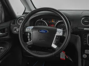 Ford  10