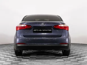 Kia  3