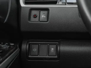 Toyota  16