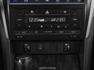 Toyota  19