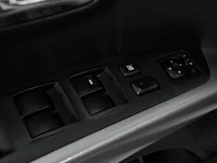 Mitsubishi  13